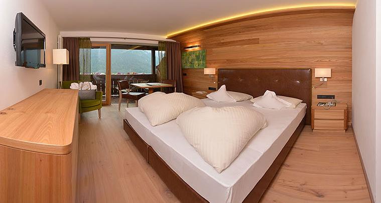 zimmer-hotel-grien-groeden-suedtirol-val-gardena-alto-adige-1